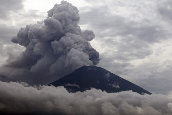 contoh factual report text - bali volcano